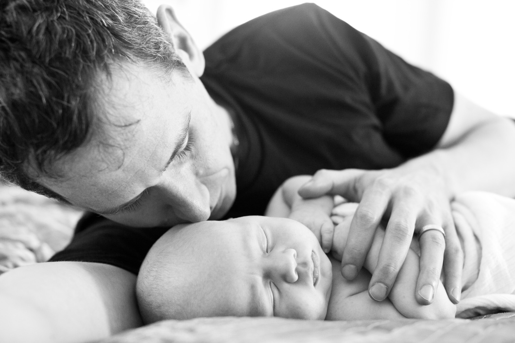 Mariel and Joey: Newborn photos at home in Richardson